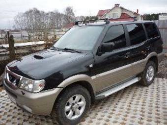 2001 Nissan Terrano II Pictures