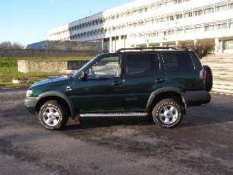 2002 Nissan Terrano II Pictures