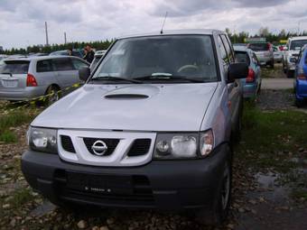 2002 Nissan Terrano II Photos
