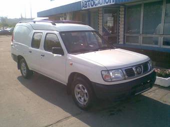 2006 Nissan Terrano II Pictures