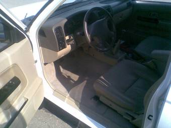 2006 Nissan Terrano II Photos