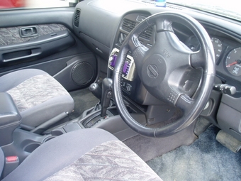 Nissan Terrano Regulus