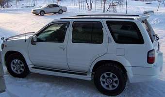 Nissan Terrano Regulus