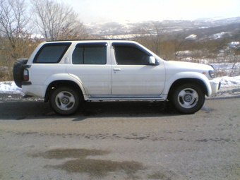 Nissan Terrano Regulus