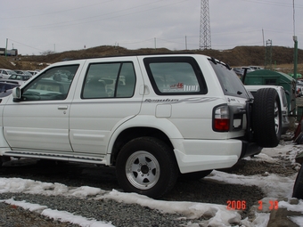 Nissan Terrano Regulus