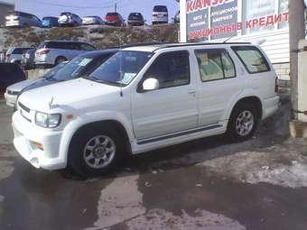 Nissan Terrano Regulus