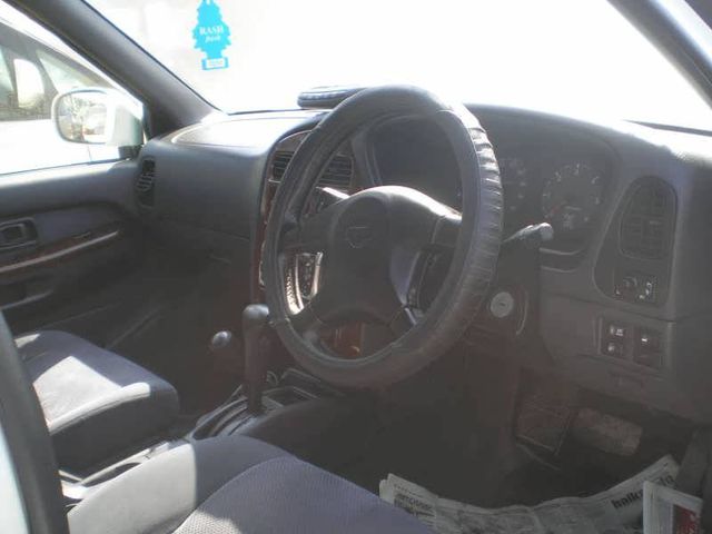 1998 Nissan Terrano Regulus