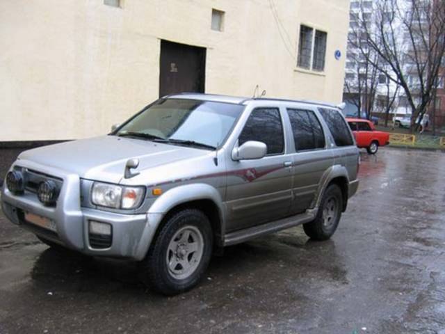 1999 Nissan Terrano Regulus