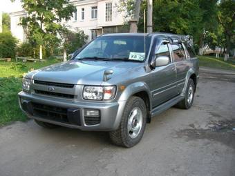 2000 Nissan Terrano Regulus Photos