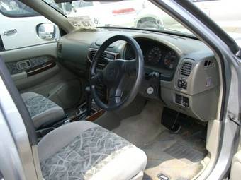 2000 Nissan Terrano Regulus Photos