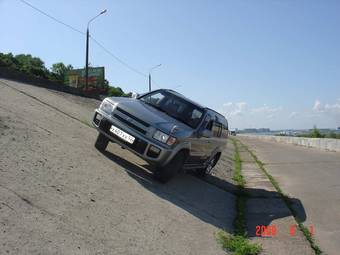 2000 Nissan Terrano Regulus Pictures