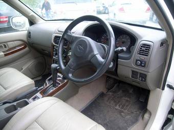 2002 Nissan Terrano Regulus Pics