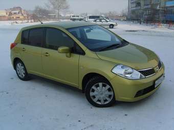 2004 Nissan Tiida