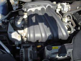 2004 Nissan Tiida Wallpapers