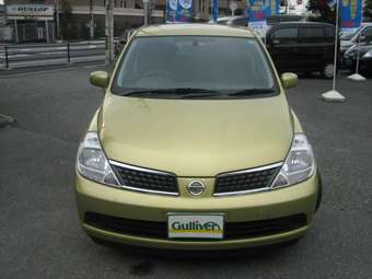 2004 Nissan Tiida Wallpapers