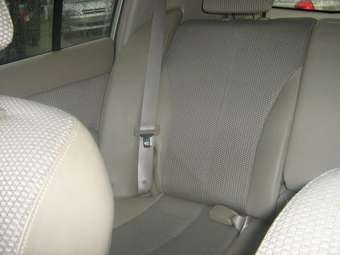 2004 Nissan Tiida Photos