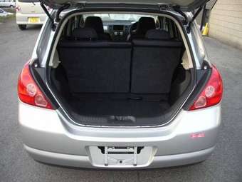 2004 Nissan Tiida Pictures