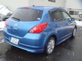 2004 Nissan Tiida Photos