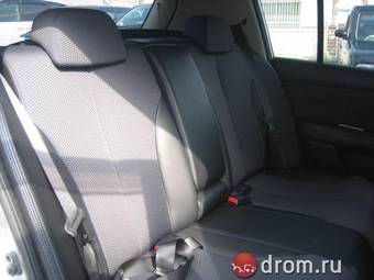 2004 Nissan Tiida Pictures