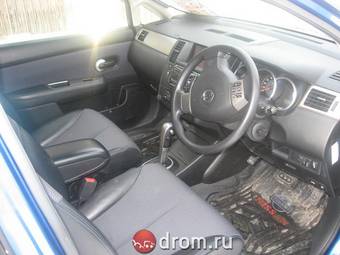 2004 Nissan Tiida Pictures