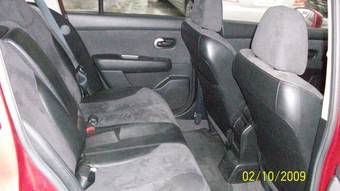 2004 Nissan Tiida Photos