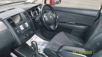 2004 Nissan Tiida Pictures