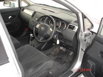 2004 Nissan Tiida Pictures