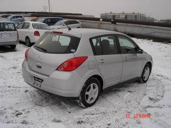 2004 Nissan Tiida Wallpapers