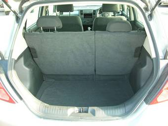 2004 Nissan Tiida Wallpapers