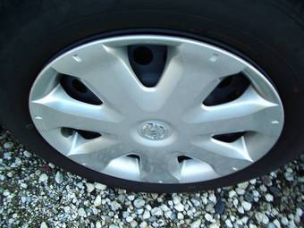 2004 Nissan Tiida Pictures