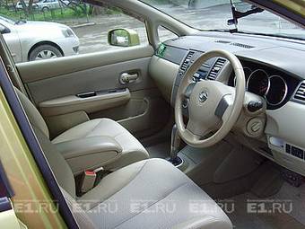 2004 Nissan Tiida Pictures