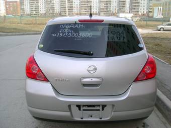 2004 Nissan Tiida Pictures
