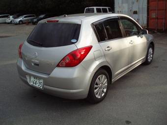 2004 Nissan Tiida Wallpapers
