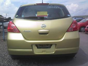 2004 Nissan Tiida Photos