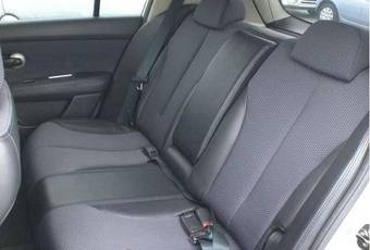 2004 Nissan Tiida Wallpapers