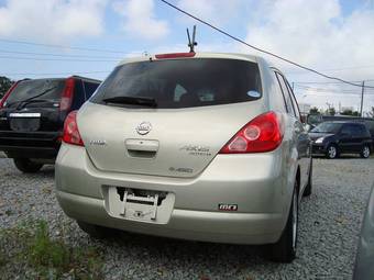 2004 Nissan Tiida Photos