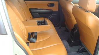 2004 Nissan Tiida Photos