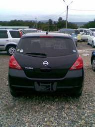 2004 Nissan Tiida Photos