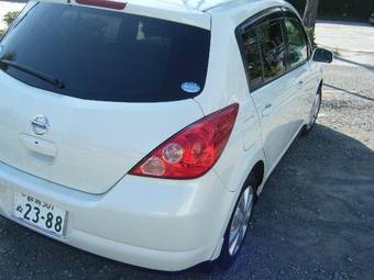 2004 Nissan Tiida Pictures