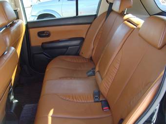 2004 Nissan Tiida Wallpapers