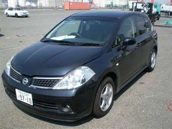 2005 Nissan Tiida Pictures