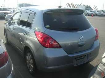 2005 Nissan Tiida Pics