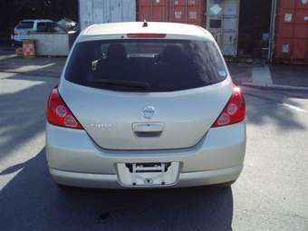 2005 Nissan Tiida Photos