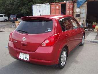 2005 Nissan Tiida Images