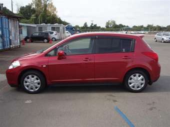 2005 Nissan Tiida Photos