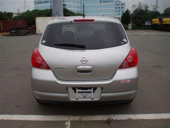 2005 Nissan Tiida Pictures