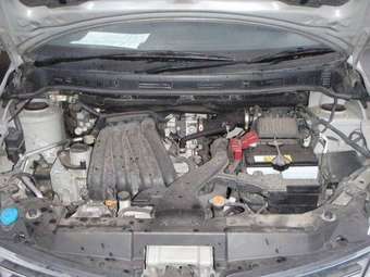 2005 Nissan Tiida Pictures