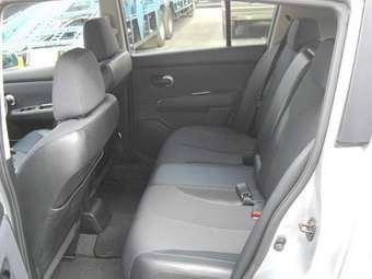 2005 Nissan Tiida Pictures