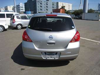 2005 Nissan Tiida Pictures