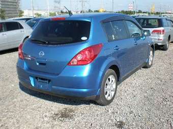 2005 Nissan Tiida Pictures